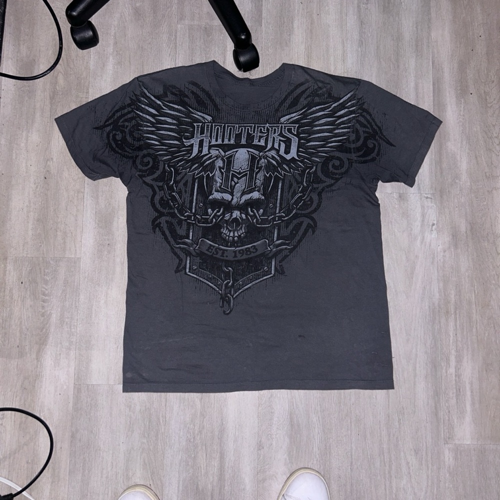 hooters affliction styled shirt